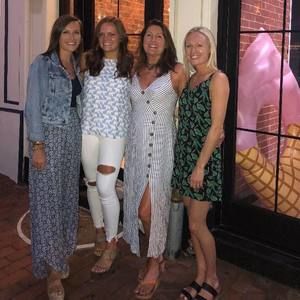 Meet your Posher, Caroline